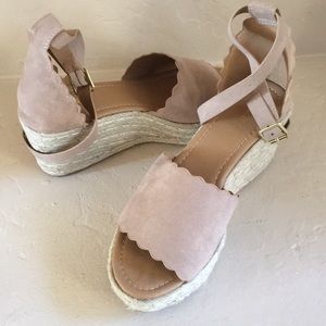 Wrap Scalloped wedges!
